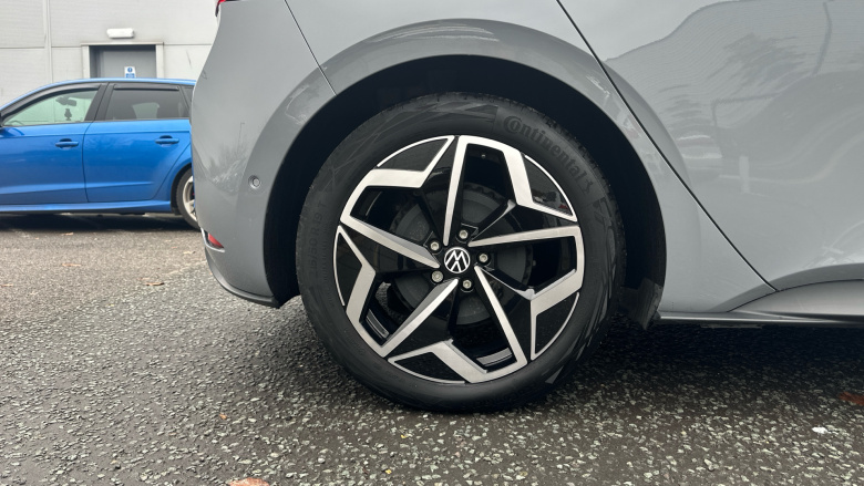 Volkswagen ID.3 150kW Tour Pro S 77kWh 5dr Auto Electric Hatchback